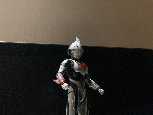 S.H.Figuarts 奈克赛斯奥特曼 幼年形态