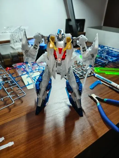 HG Ξ高达（柯西高达）［彩透配色］ 剧场公开纪念包装
