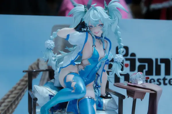 少女前线2：追放 芙洛伦 翠雀媚