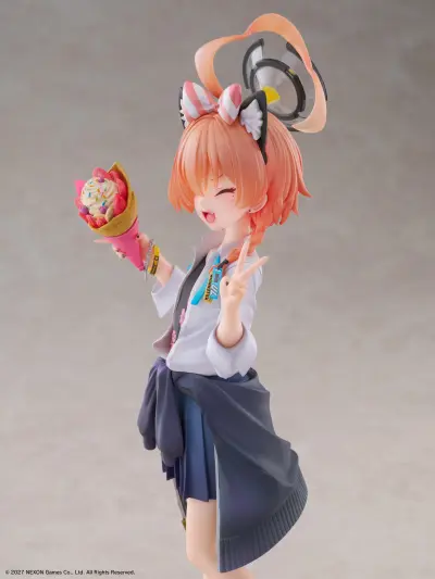 蔚蓝档案 美甘妮露（校服）纪念大厅版
