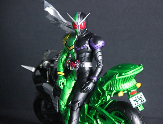 S.H.Figuarts 硬汉摩托（风都侦探改编动画纪念款）