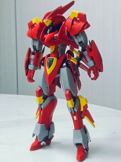 奥迪双钻 1/100 全武装达萨可 [红夜]