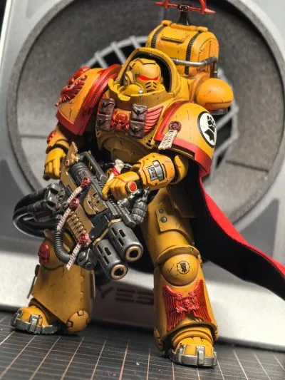 战锤40000 游戏版 帝国之拳 重装仲裁者 配备重型爆矢步枪和爆矢手枪