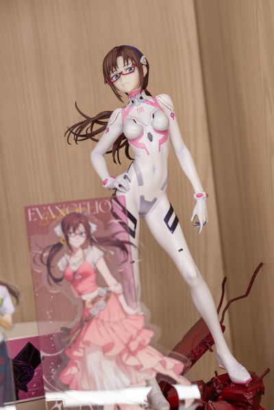 多美卡高级无限 UNL04 新世纪福音战士新剧场版 NERV官方用车 马自达Cosmo Sport