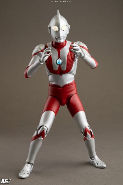 S.H.Figuarts（真骨雕制法） 奥特曼 60周年纪念版