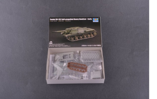 07129 1/72 苏联SU-152坦克歼击车早期型