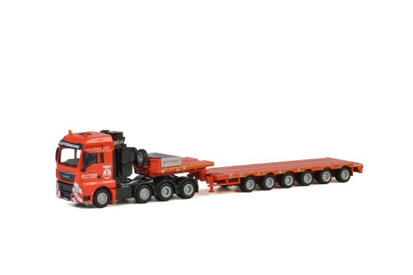 72-2062 MAN TGX XXL 8X4牵引卡车+6轴低装载半挂拖车；德国Hüffermann