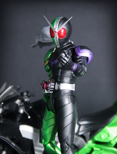 S.H.Figuarts 硬汉摩托（风都侦探改编动画纪念款）
