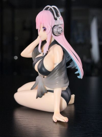 压泡面 超级索尼子 黑色比基尼