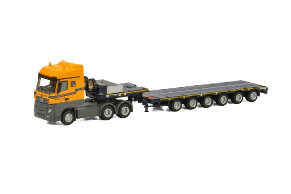 72-2001 梅赛德斯-奔驰ACTROS MP4 BIG SPACE牵引卡车+6轴低装载半挂拖车；荷兰D. Boekestijn