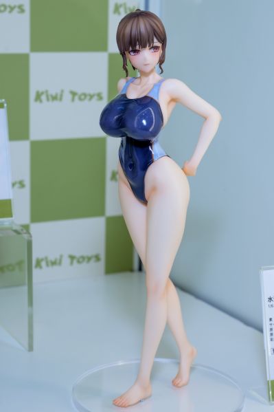 游泳部老师 穗成美