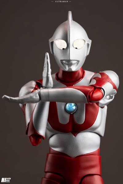 S.H.Figuarts（真骨雕制法） 奥特曼 60周年纪念版