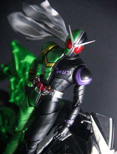 S.H.Figuarts 硬汉摩托（风都侦探改编动画纪念款）