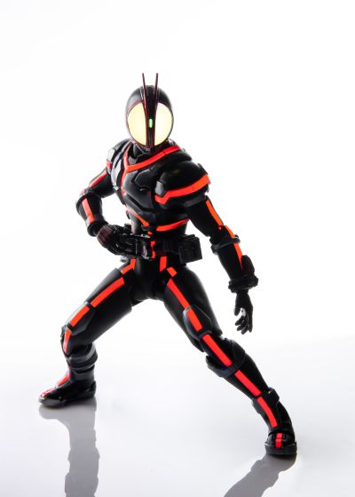 S.H.Figuarts（真骨雕制法） 假面骑士555 夜色版