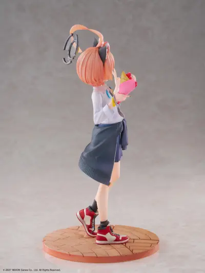 蔚蓝档案 美甘妮露（校服）纪念大厅版