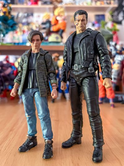 MAFEX T-800（终结者2）＆ 约翰·康纳