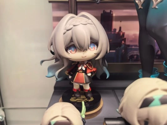 手办