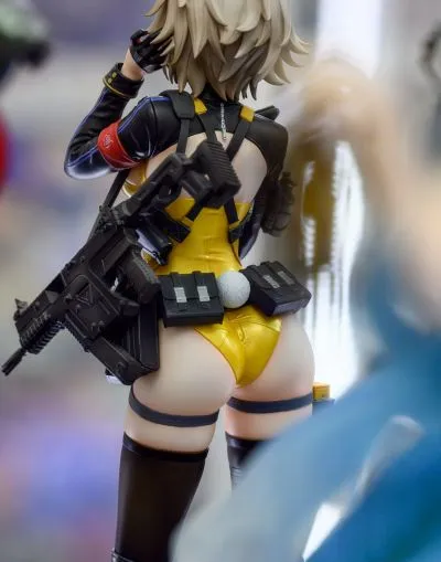 少女前线2：追放 维克托 战地兔影