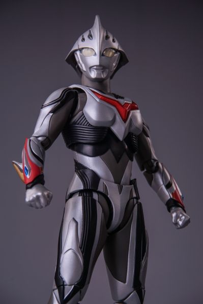 S.H.Figuarts 奈克赛斯奥特曼 幼年形态