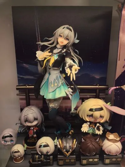 手办