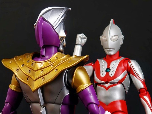 S.H.Figuarts 终极赛罗闪耀型（新生代版）（暂译）