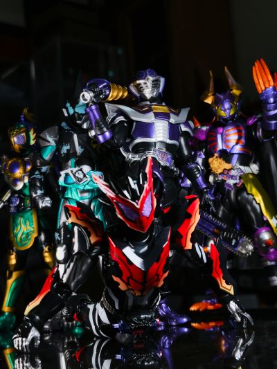S.H.Figuarts（真骨雕制法） 假面骑士王蛇