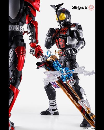 S.H.Figuarts（真骨雕制法） 假面骑士黑暗甲斗王 骑士形态 20周年纪念版