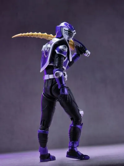S.H.Figuarts（真骨雕制法） 假面骑士王蛇