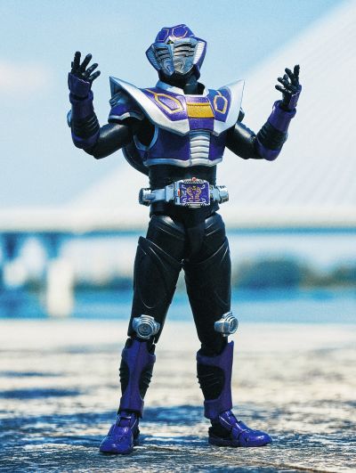 S.H.Figuarts（真骨雕制法） 假面骑士王蛇