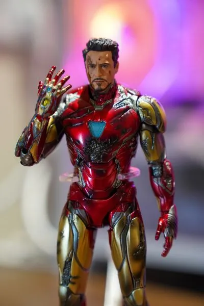 MAFEX 编号195 复仇者联盟4：终局之战 钢铁侠 85号装甲 战损版