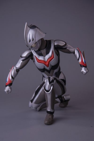 S.H.Figuarts 奈克赛斯奥特曼 幼年形态