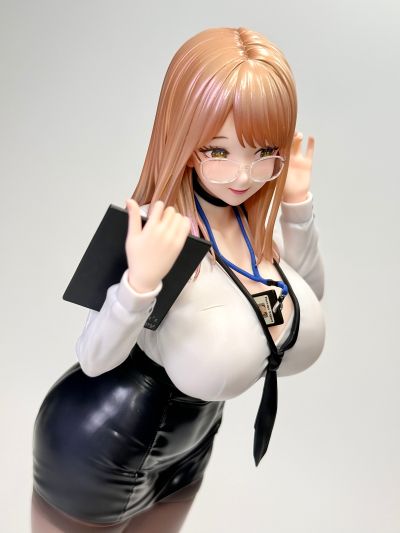 胜利女神：新的希望 艾玛 - 办公室疗法