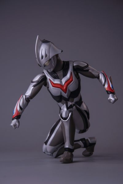 S.H.Figuarts 奈克赛斯奥特曼 幼年形态