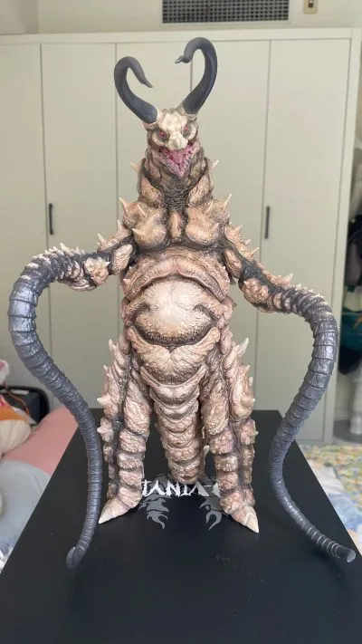 手办