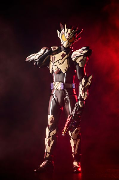 S.H.Figuarts 假面骑士焙客 碎碎曲奇形态