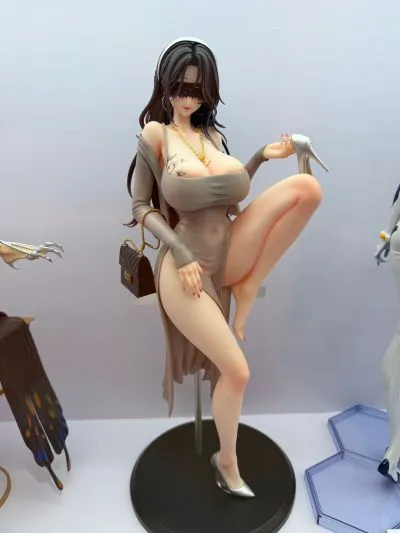 棕色尘埃2 海军队长 席比雅