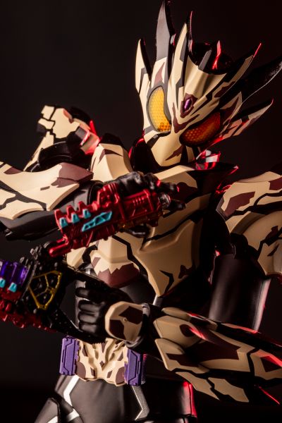 S.H.Figuarts 假面骑士焙客 碎碎曲奇形态