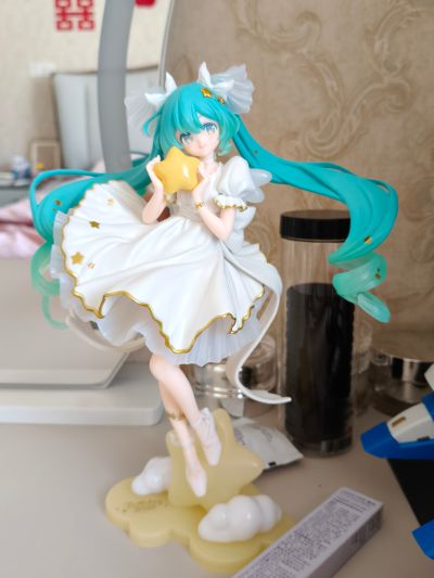 手办