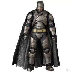 Medicom Toy MAFEX 蝙蝠侠 大战超人 V1.5 可动手办